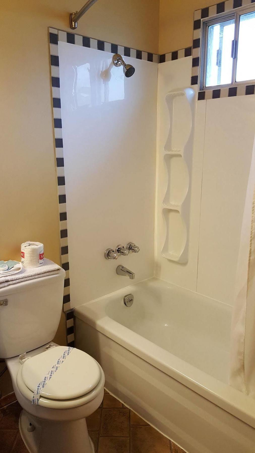 Plaza Motel Penticton Dış mekan fotoğraf