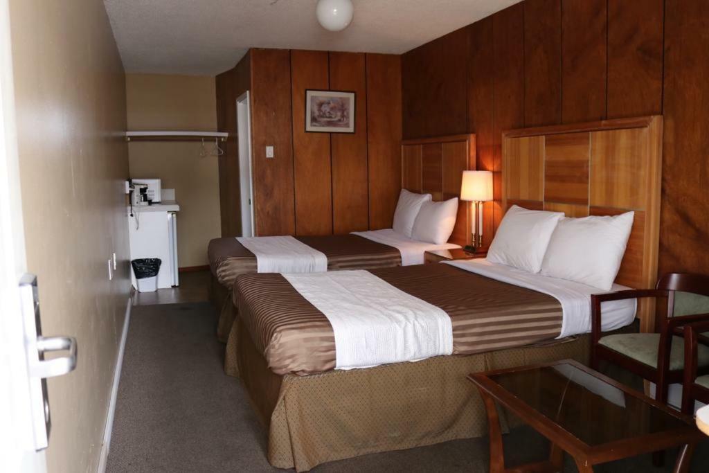 Plaza Motel Penticton Dış mekan fotoğraf